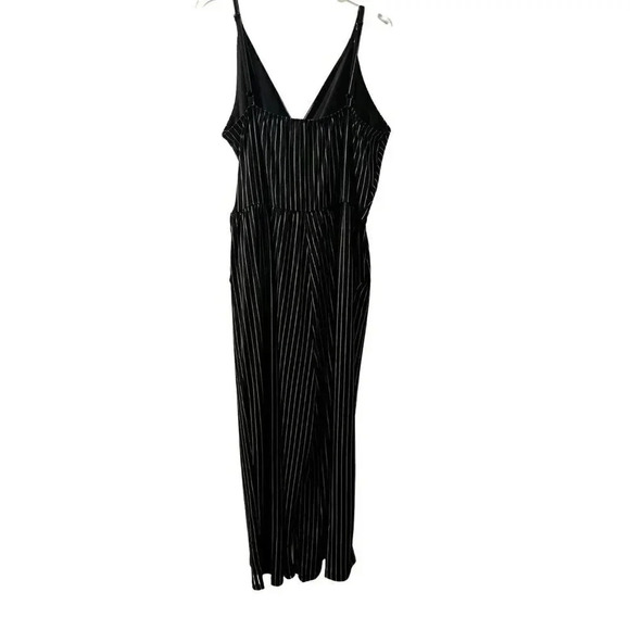 KAILEIGH WOMENS SIZE 3XL BLACK PINSTRIPE 1 PIECE JUMPSUIT POCKETS NWT - Picture 2 of 6